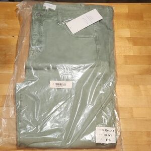 Women's Risen 1XL Olive Pants.Brand New!